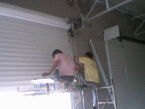 豐臺區(qū)安裝電動卷簾門 安裝卷簾門電機